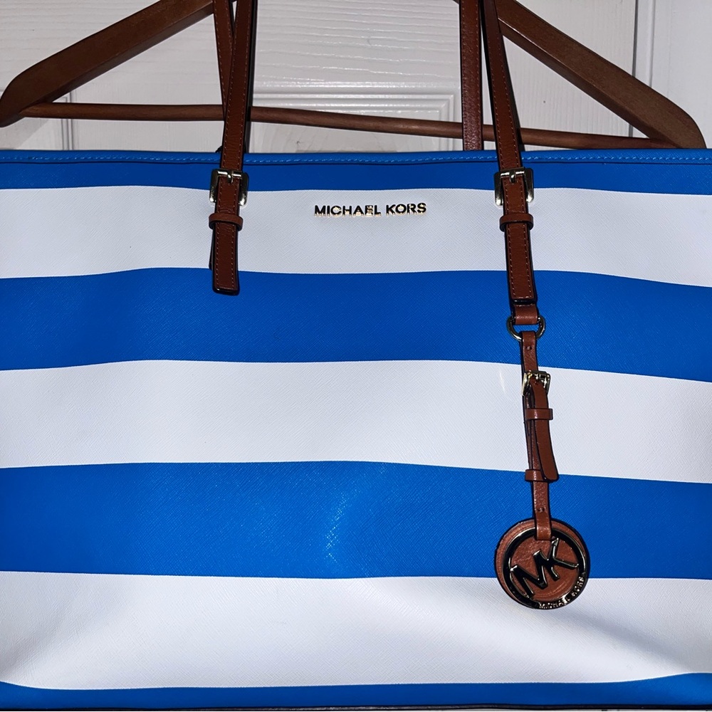 Like New MICHAEL KORS Jet Set Travel Tote Bag